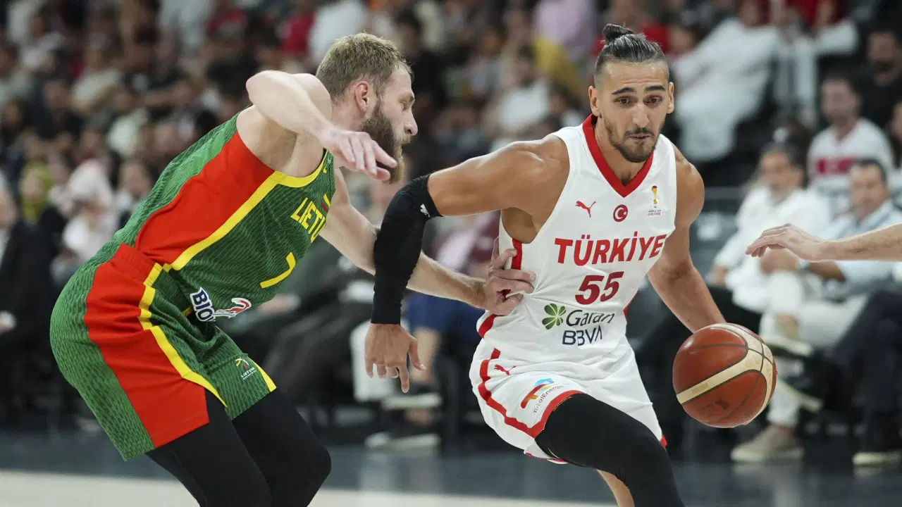 A Milli Erkek Basketbol Takımı FIBA dünya sıralamasında yükseldi