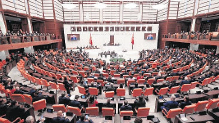 AK Parti’nin 13. Yargı Paketi’nde boşanma ve sosyal medya düzenlemeleri