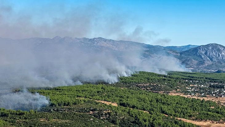 Antalya'daki orman yangını ikinci gününde devam ediyor