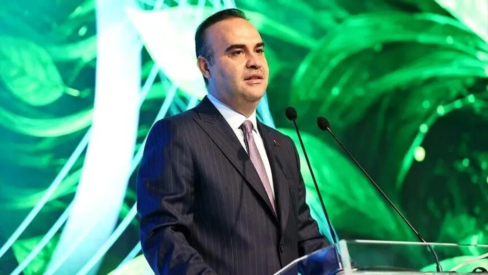 Bakan Kacır yılın ikinci çeyrek büyüme verilerini değerlendirdi