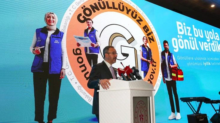 Bakan Kasapoğlu, Ankara'da gençlerle gönüllülük programında bir araya geldi