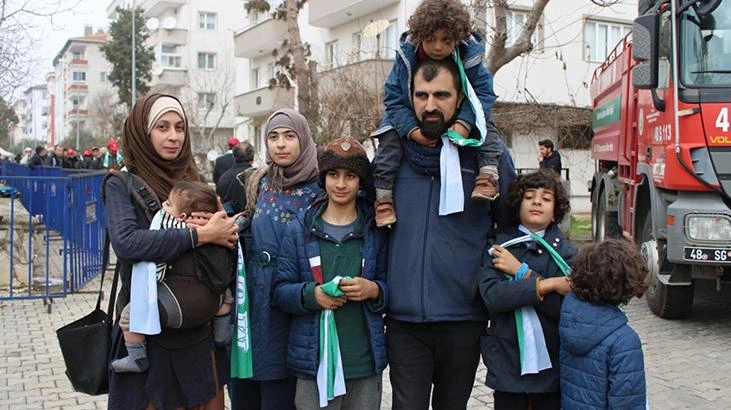 Cumhurbaşkanı Erdoğan için Fransa’dan 6 çocuklu aile Muğla’ya geldi