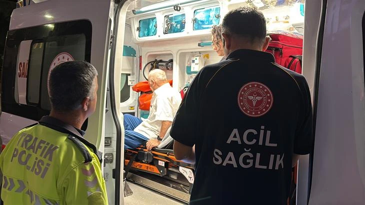 Direksiyon başında kalp krizi geçiren yaşlı adama polis müdahale etti