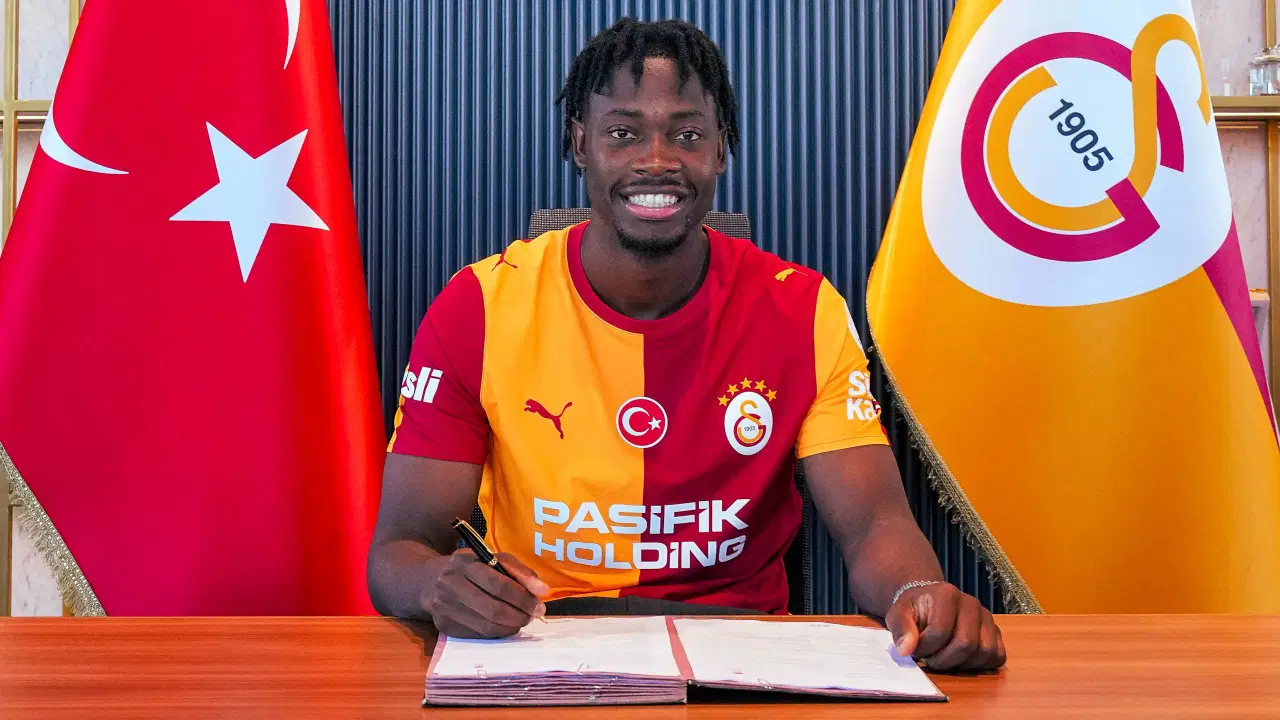 El Chadaille Bitshiabu, Galatasaray'ın 12. Fransız futbolcusu oldu