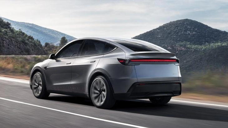 Elon Musk, Tesla Model Y'nin üç yıl üst üste en çok satan otomobil olduğunu açıkladı