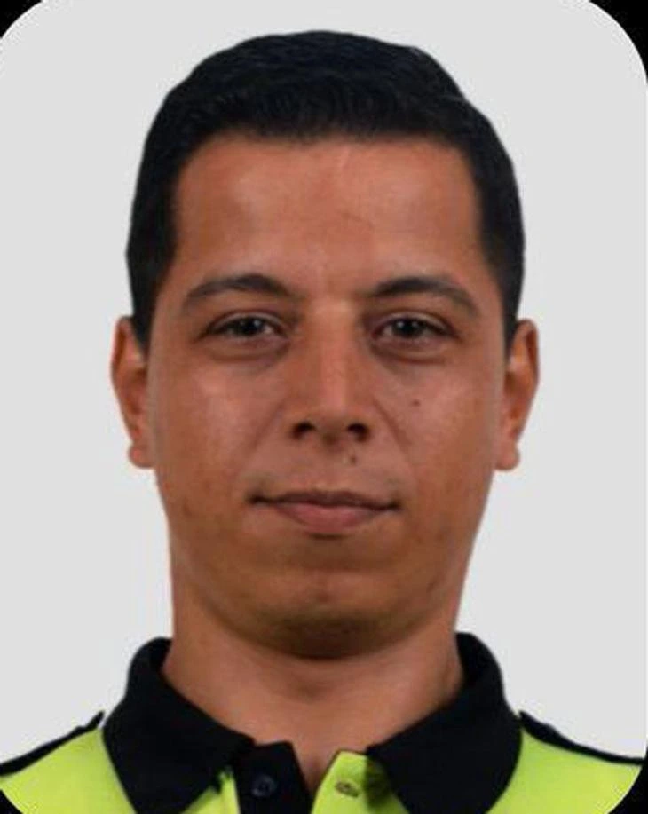 Esenyurt’ta korsan taksicilik yapan emekli polis silahlı saldırıda hayatını kaybetti