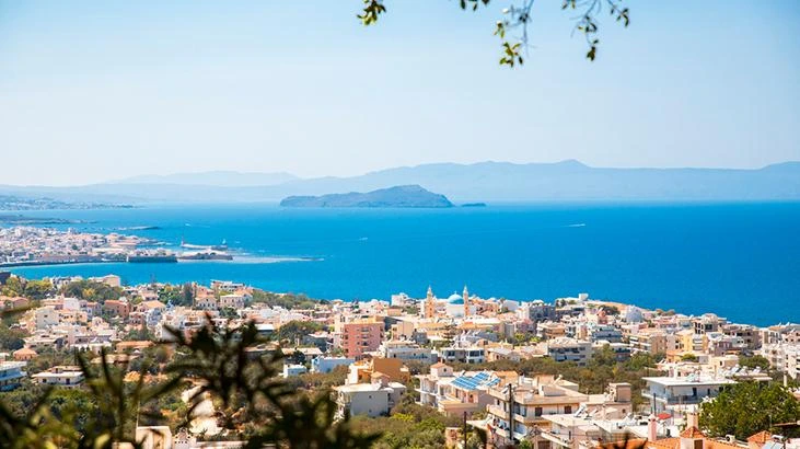 İngiliz turist sivrisinek ısırıkları nedeniyle otelden ayrıldı ve para iadesi istedi