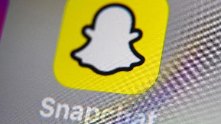 İngiltere'de Snapchat üzerinden çocuklara yönelik suç işleyen kişi hapis cezası aldı