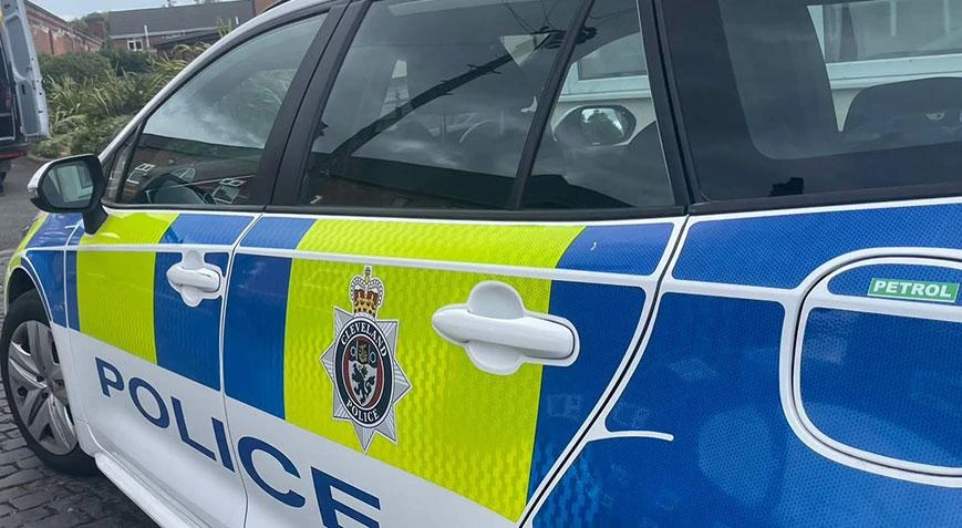 İngiltere'de ters yönde giden araç polis aracına çarptı: 7 kişi hayatını kaybetti