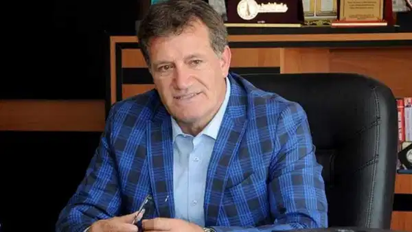 KKTC Ulaştırma Bakanı Erhan Arıklı görevden alındı