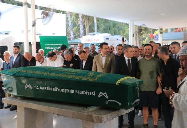 KKTC'deki gemi kazasında hayatını kaybeden Reyhan Verim Mersin'de toprağa verildi