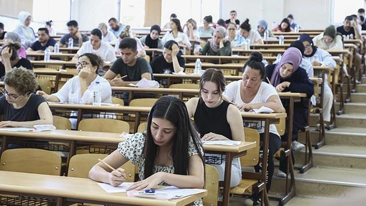 KPSS Genel Yetenek-Genel Kültür oturumu KKTC ve 81 ilde başladı