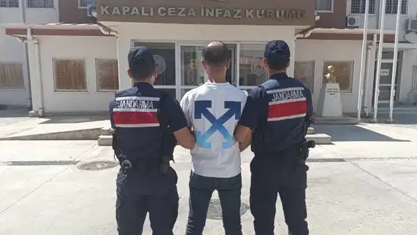 Kuşadası'nda 11 yıl 4 ay hapis cezası bulunan hükümlü yakalandı