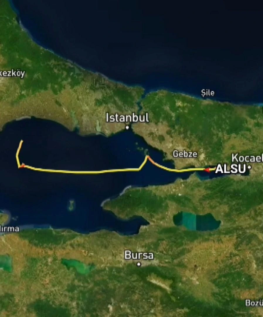Marmara Denizi'nde iki Türk bayraklı gemi çarpıştı, arama çalışmaları sürüyor
