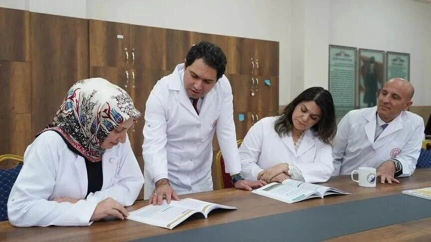 Milli Eğitim Bakanlığı öğretmen önlükleri için standartlar belirledi