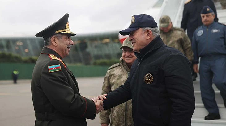 Milli Savunma Bakanı Akar Azerbaycan'da resmi temaslarda bulundu