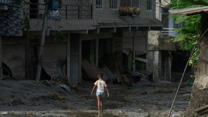 Nepal'deki sel felaketinde can kaybı 1355'e yükseldi
