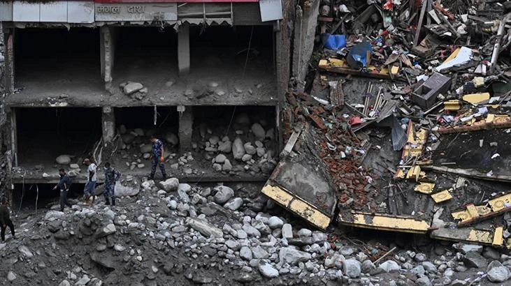 Nepal'deki sel felaketinde can kaybı 987’ye yükseldi