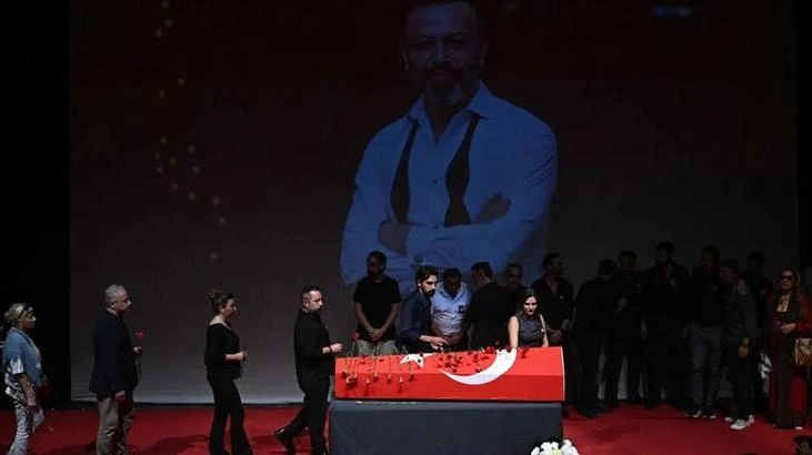 Oyuncu Serhat Kılıç son yolculuğuna uğurlandı