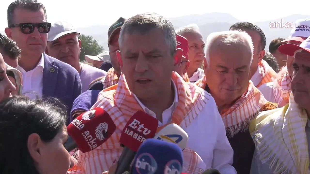 Özgür Özel, Manisa’da üzüm üreticilerinin sorunlarını paylaştı