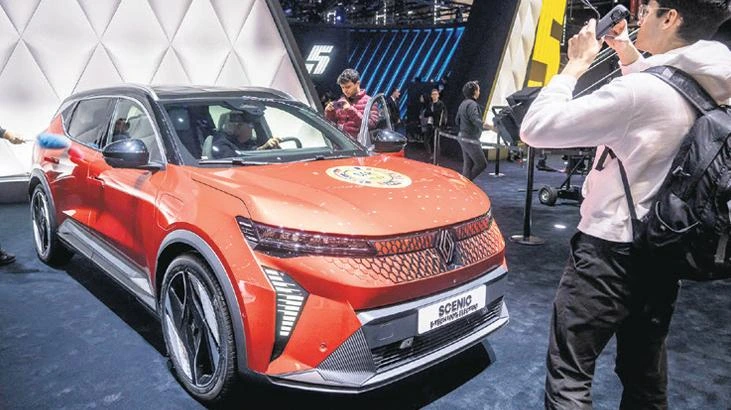Renault Scenic elektrikli modeli yılın otomobili seçildi