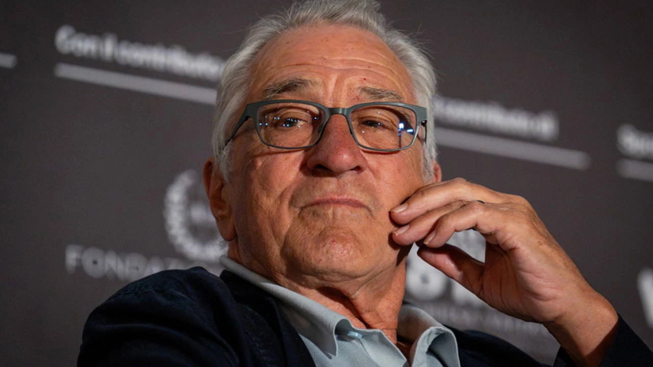 Robert De Niro, 1995'te İstanbul'da polislerle gece kulüplerine gittiğini doğruladı