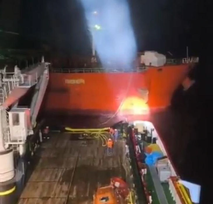 Rus petrol tankeri Marmara Adası açıklarında makine arızası yaşadı