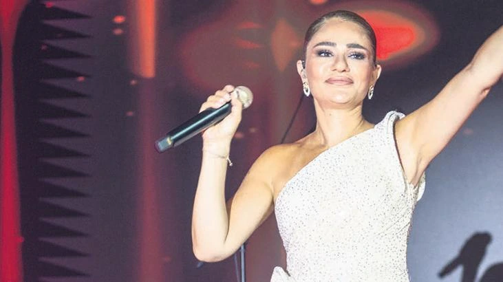 Şarkıcı 30 Ağustos'un önemine vurgu yaptı