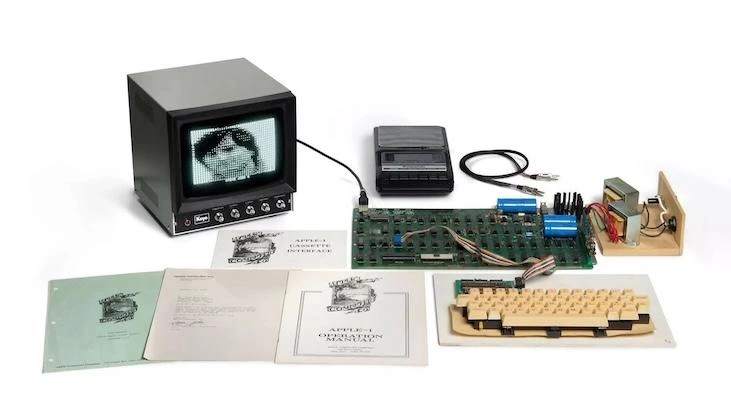 Steve Wozniak imzalı Apple-1 anakartı New York'ta açık artırmada