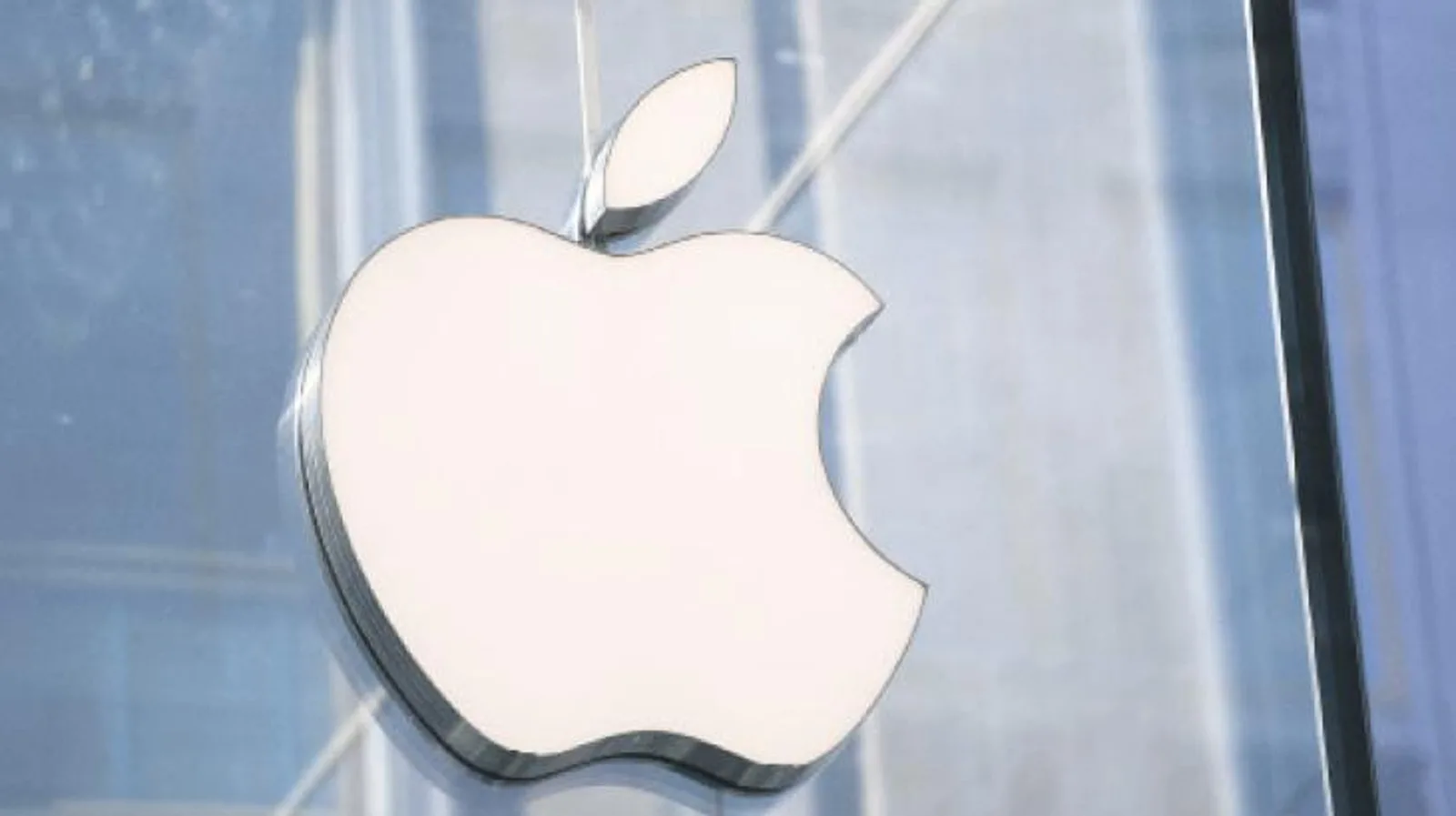 Tim Cook, Apple CEO'luğunu John Ternus'a devretti