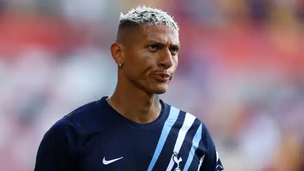 Tottenham, Richarlison'u Premier Lig kadrosuna dahil etmedi