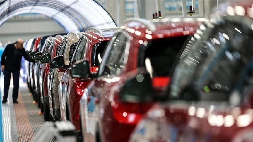 Türkiye otomobil ve hafif ticari araç satışları azaldı