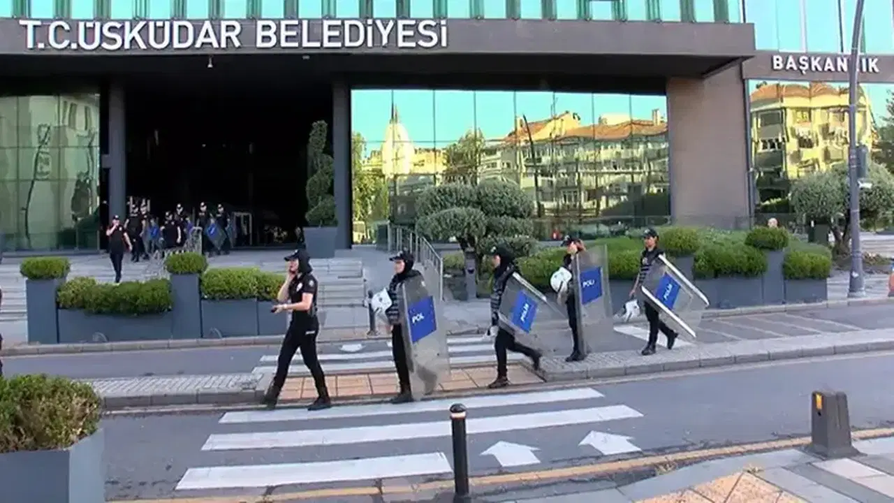 Üsküdar Belediyesi Başkan Yardımcıları gözaltına alındı