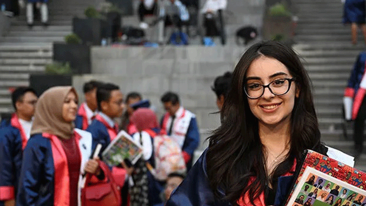 YÖK'ten uluslararası mezunlara kısa dönem ikamet izni süresinde düzenleme