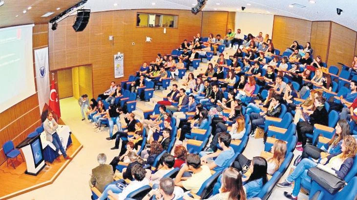 Yükseköğretimde öğrencilik hakkı kaybedenlere yeniden öğrenim imkanı